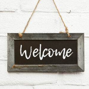 4 fun DIY ideas for making welcome signs