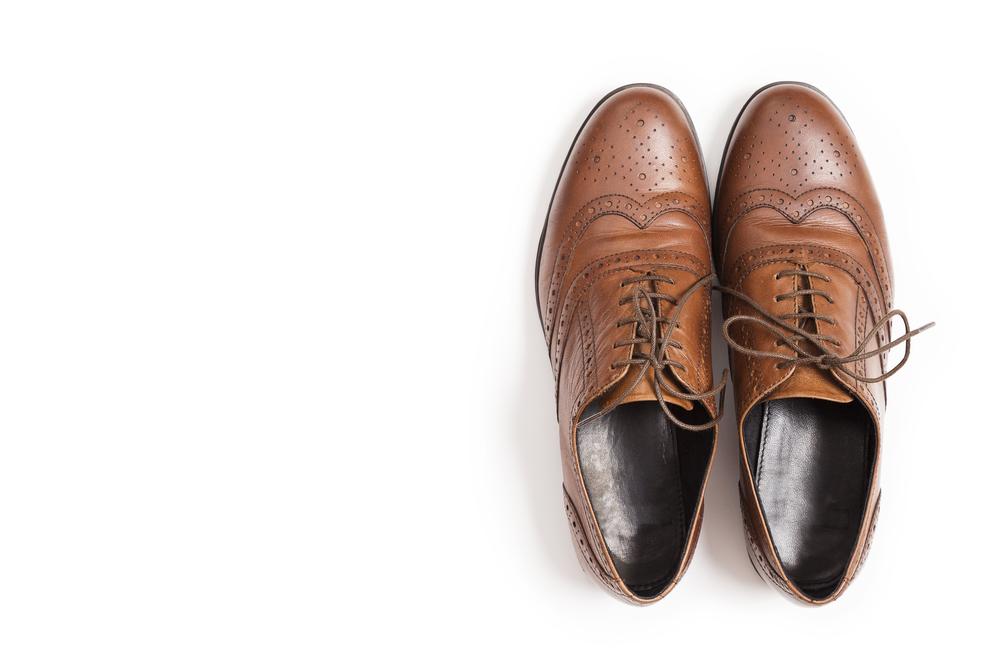 Facts about the best brands offering extra-wide men’s shoes